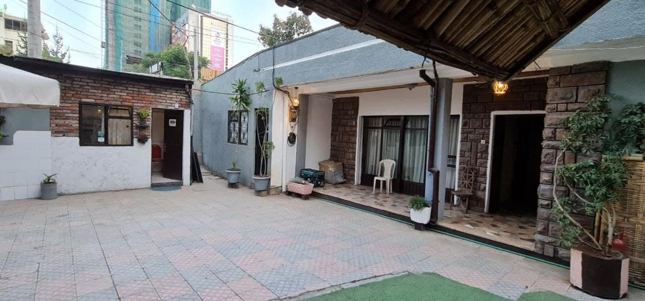 Lucy Guest House แอดดิสอาบาบา ภายนอก รูปภาพ